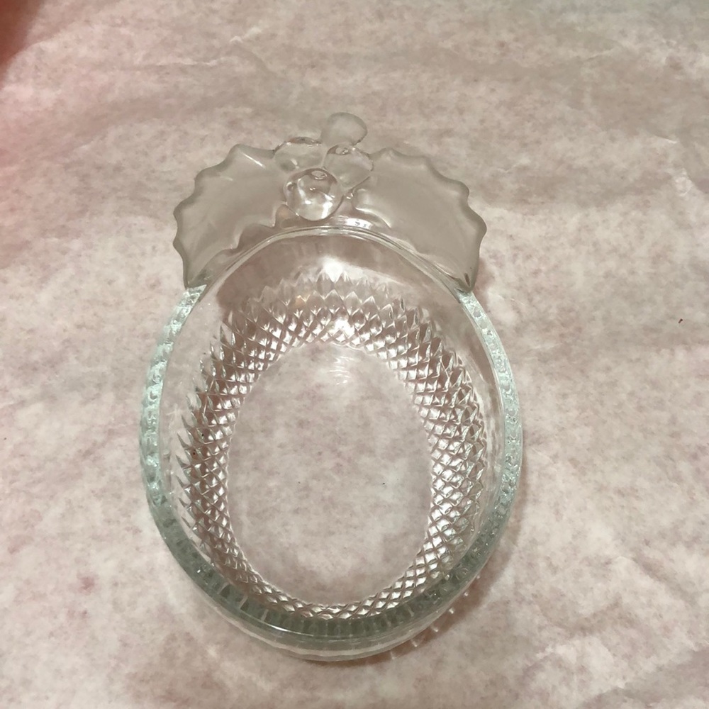 Mikasa Clear Oval Glass Candy Dish with Holly Berries & Frosted Leaves 4x6.5”